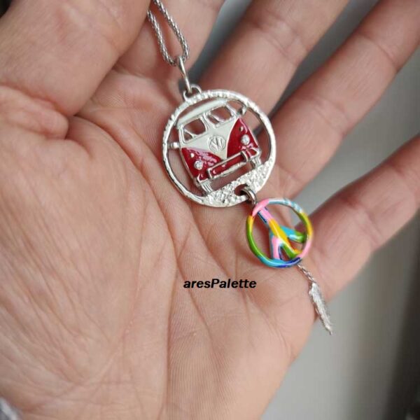 1771936159536o bus necklace