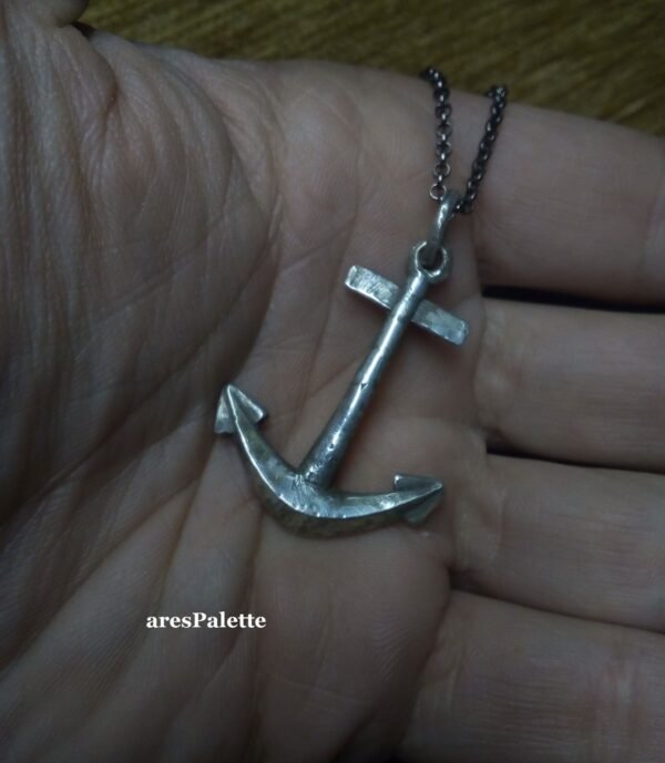 anchor necklace