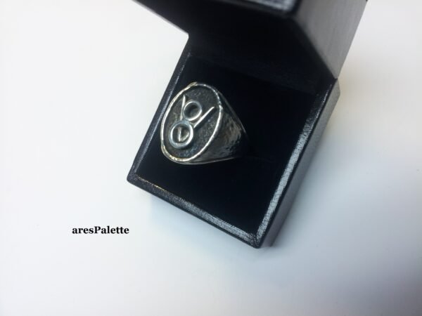 V8 Logo Ring - ''Black & White'' Edition Handmade Car Jewellery