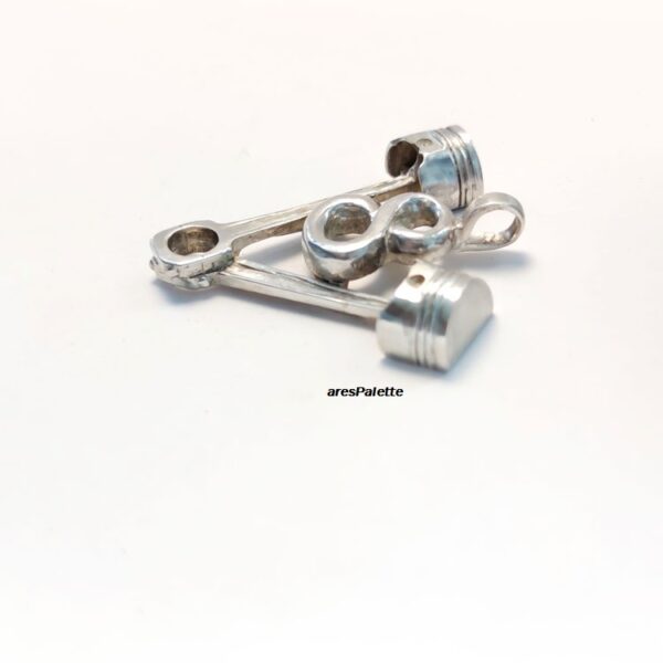 V 8 Pendant 925 Solid Silver