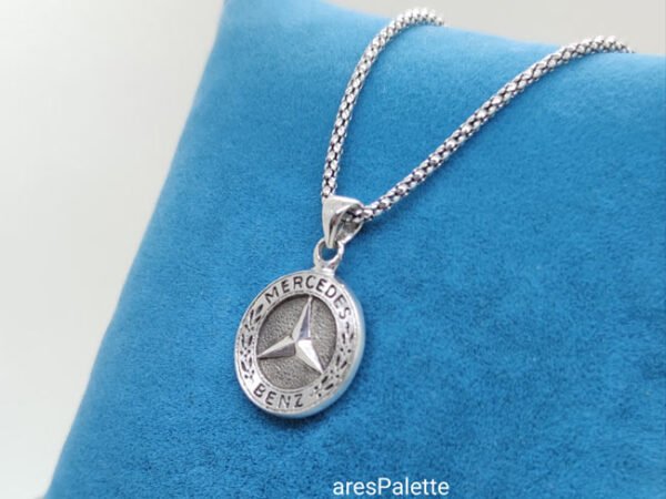 mercedes-necklace